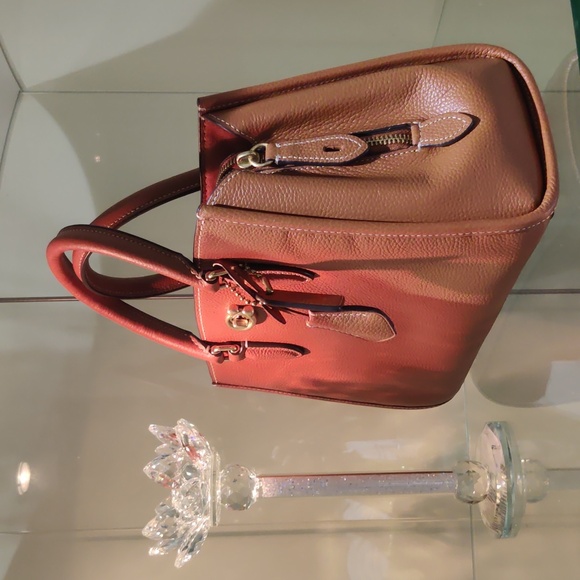 New! 🔥 Brooke Carryall 28, Size Medium [Only 1  left!] - Picture 10 of 12